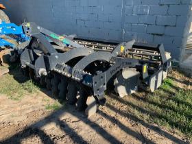 Tractores usados 5352 - GRADA AGROTOM 3 M